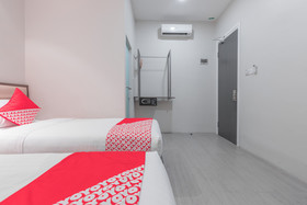 Versa Hotel By OYO Rooms