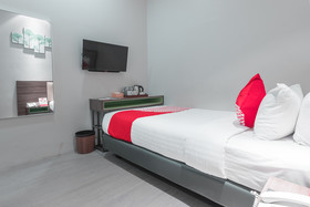 Versa Hotel By OYO Rooms