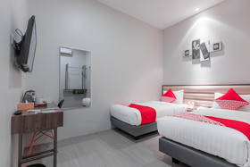 Versa Hotel By OYO Rooms