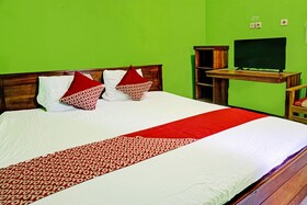 Hotel Family Blitar by OYO