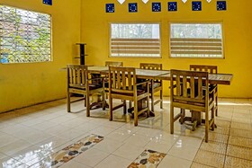 Hotel Family Blitar by OYO
