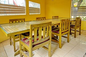 Hotel Family Blitar by OYO