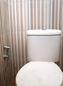 Kost Putih Syariah By OYO