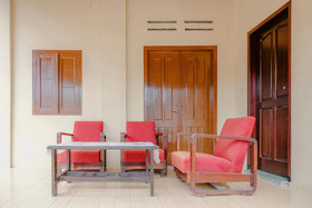 Panderman Residence by OYO Rooms