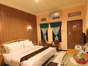 Patria Plaza Blitar