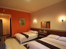 Patria Plaza Blitar