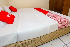 Capital O 93349 Hotel Gondangdia