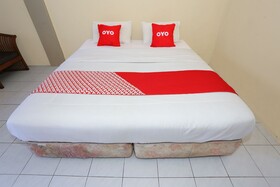 Capital O 93349 Hotel Gondangdia