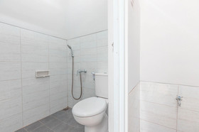 Green Leafs Katulampa by OYO Rooms