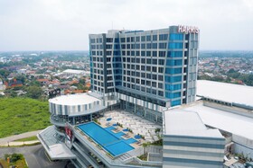 Harris Hotel & Convention Cibinong City Mall  Bogor
