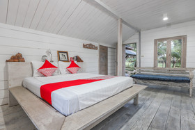 OYO 156 Wirasamala Villa