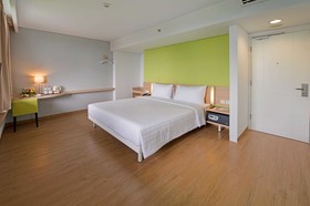 Whiz Prime Pajajaran Bogor