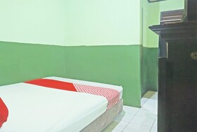 Wisma Kencana Indah by OYO