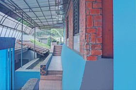 Wisma Kencana Indah by OYO