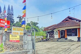 Wisma Kencana Indah by OYO