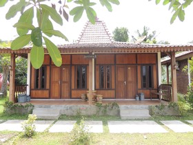 Balkondes Karanganyar