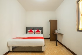 Anyelir Residence by OYO Rooms