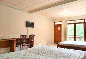 Hotel Grand Astoeti