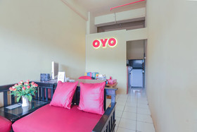 Cibubur Village Apartment by OYO Rooms
