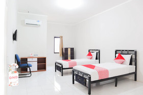 Wisma Anton Soedjarwo by OYO Rooms