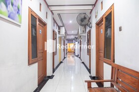 Athaya Guesthouse Syariah by OYO Rooms