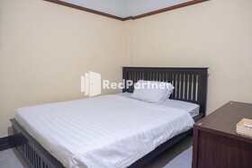 Athaya Guesthouse Syariah by OYO Rooms