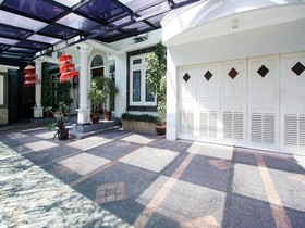 Damar Kusumo Guest House by OYO Rooms