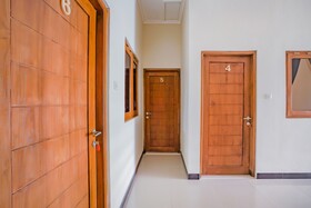 Kenari House Syariah by OYO Rooms