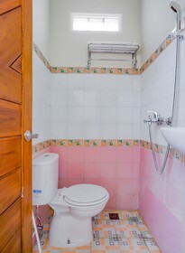 Kenari House Syariah by OYO Rooms