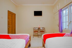 Kenari House Syariah by OYO Rooms
