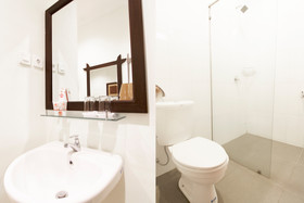 OYO 261 Sasono Putro Guest House