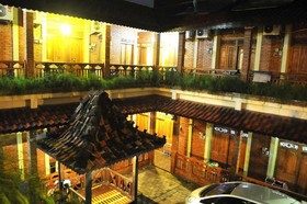 Roemah Balewaringin