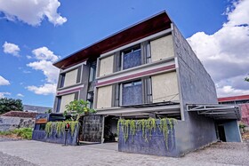 SUPER OYO Capital O Keenan Living