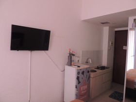 V Apartment