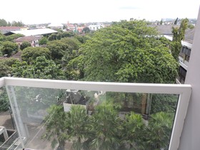 V Apartment