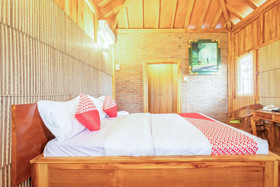Joglo Garut Cottage by OYO Rooms