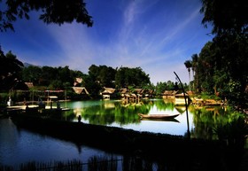 Kampung Sampireun Resort & Spa