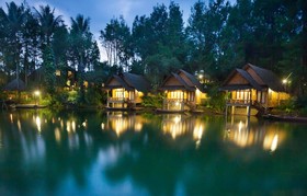 Kampung Sampireun Resort & Spa