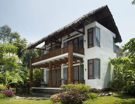 Kampung Sampireun Resort & Spa