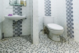 Spot On 91606 Nadin Guest House Syariah