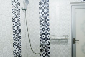 Spot On 91606 Nadin Guest House Syariah