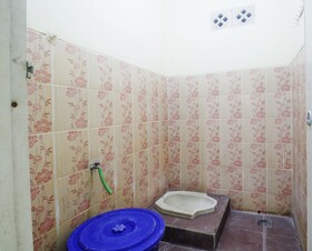 Spot On 91606 Nadin Guest House Syariah