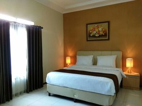 Aleyra Hotel & Villa