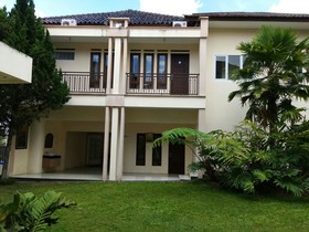 Aleyra Hotel & Villa