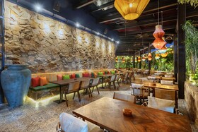 Ashley Tugu Tani Menteng