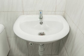 Capital O 93261 Fresh Hotel Near Stasiun Jakarta Kota