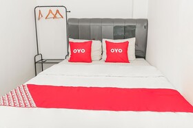 Capital O 93261 Fresh Hotel Near Stasiun Jakarta Kota