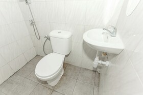 Capital O 93261 Fresh Hotel Near Stasiun Jakarta Kota