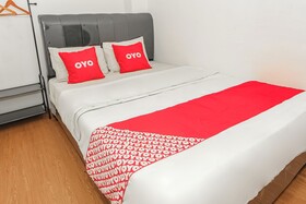 Capital O 93261 Fresh Hotel Near Stasiun Jakarta Kota