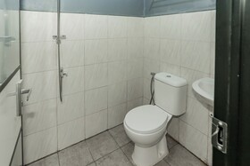 Capital O 93261 Fresh Hotel Near Stasiun Jakarta Kota